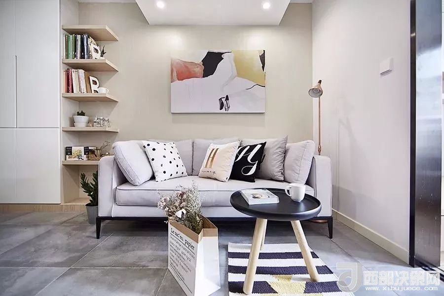 沙發(fā)背景墻選對(duì)裝飾畫，才能美了整個(gè)客廳空間！