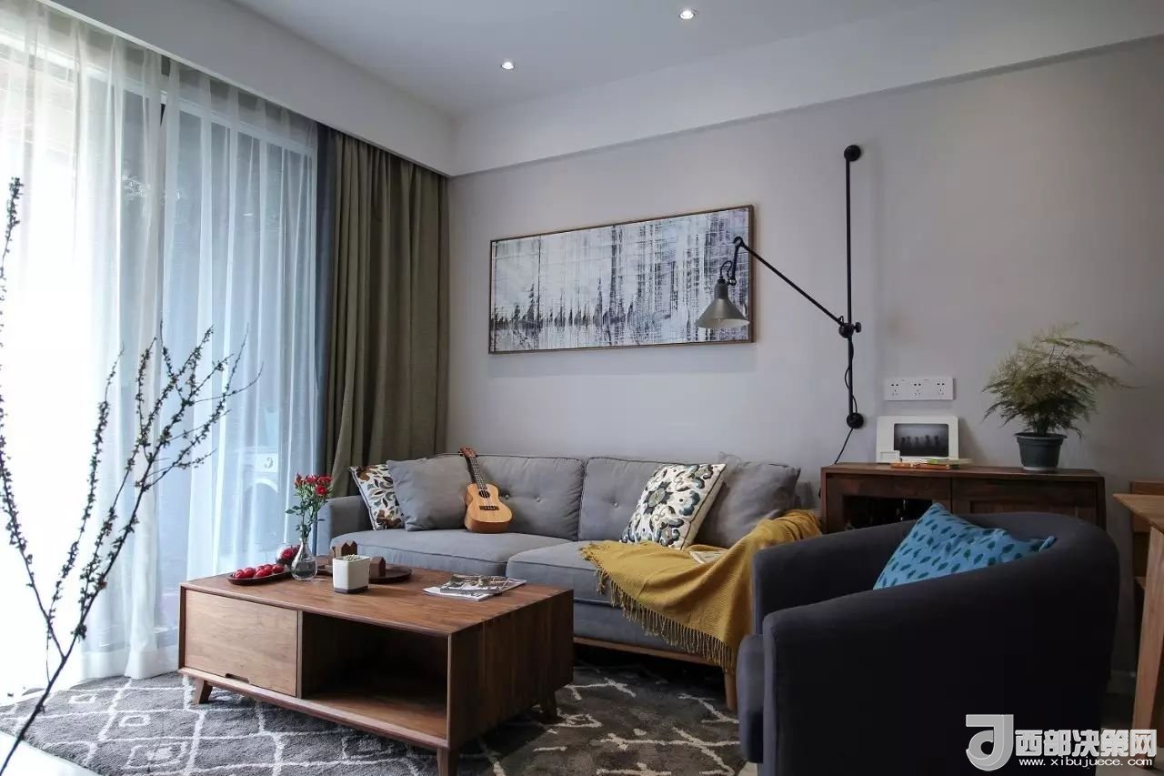 沙發(fā)背景墻選對(duì)裝飾畫，才能美了整個(gè)客廳空間！