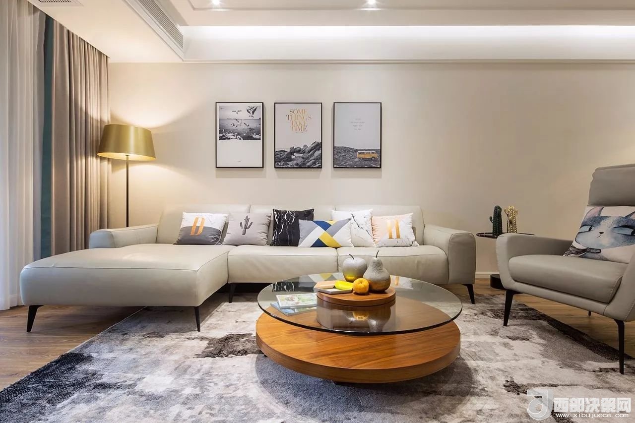 沙發(fā)背景墻選對(duì)裝飾畫，才能美了整個(gè)客廳空間！