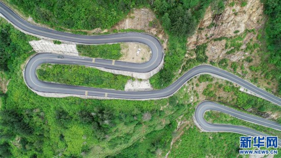 (經(jīng)濟)(1)西藏立體交通網(wǎng)絡展新顏