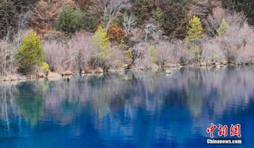  九寨溝資料圖。安源 攝