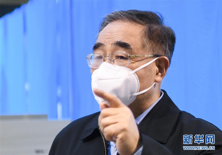 （聚焦疫情防控·圖文互動(dòng)）（7）分秒必爭(zhēng)！一切為了治病救人——中國(guó)抗疫生命至上的生動(dòng)實(shí)踐