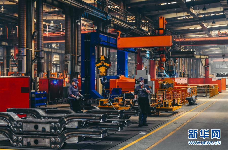 （在習(xí)近平新時(shí)代中國(guó)特色社會(huì)主義思想指引下——新時(shí)代新作為新篇章·習(xí)近平總書記關(guān)切事·圖文互動(dòng)）（6）汗水的味道——記錄奮戰(zhàn)在復(fù)工復(fù)產(chǎn)一線的勞動(dòng)者