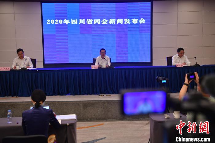 圖為新聞發(fā)布會現(xiàn)場。　張浪 攝