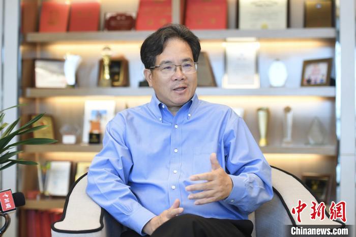 全國人大代表建議逐步禁止產(chǎn)、銷電子煙