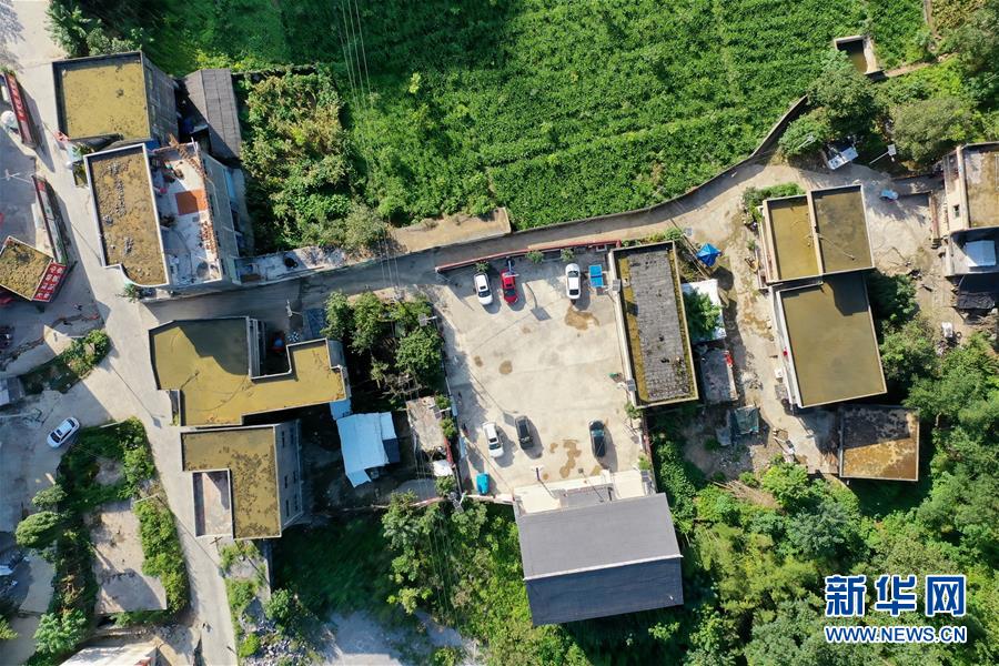 (新華全媒頭條·走向我們的小康生活·決戰(zhàn)決勝脫貧攻堅·圖文互動)(6)千年之渴今朝解——貴州貧困群眾實現“吃水不愁”