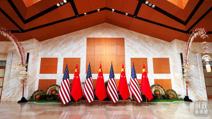 △中美兩國(guó)元首在這里握手合影。(總臺(tái)央視記者張宇拍攝)