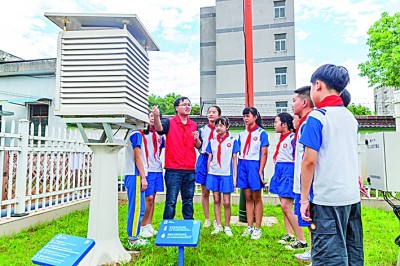 激勵(lì)創(chuàng)新，樹立“強(qiáng)國有我”鴻鵠志