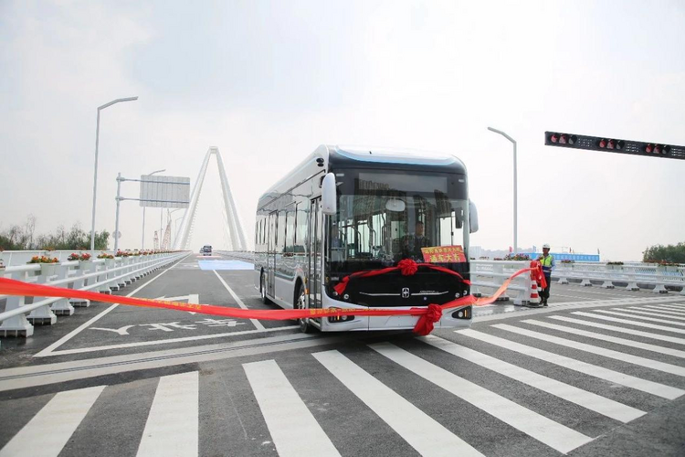 推動(dòng)西安—咸陽(yáng)一體化發(fā)展的“1.8公里”_fororder_圖片1