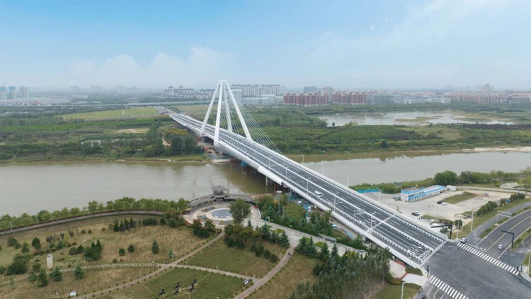 推動(dòng)西安—咸陽(yáng)一體化發(fā)展的“1.8公里”_fororder_圖片2